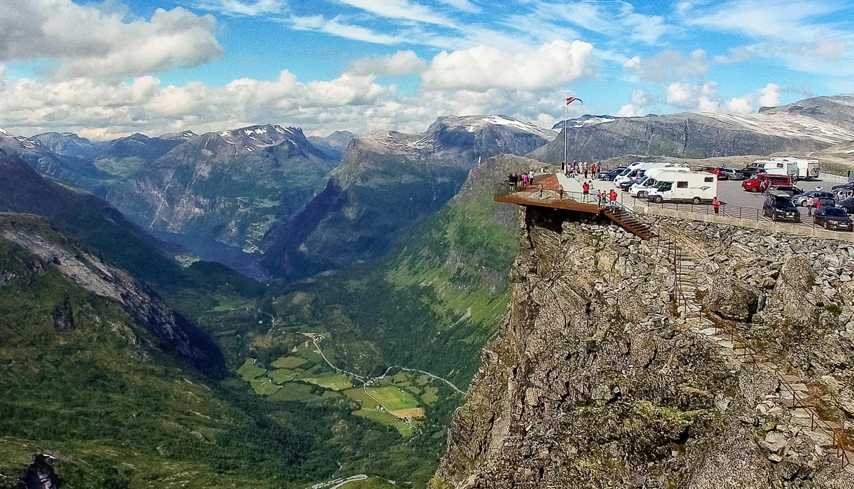 mount dalsnibba summit tour