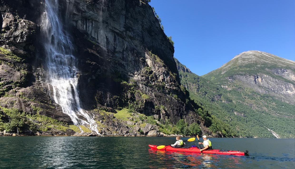 4 hr guided kayak tour - the Seven Sisters 