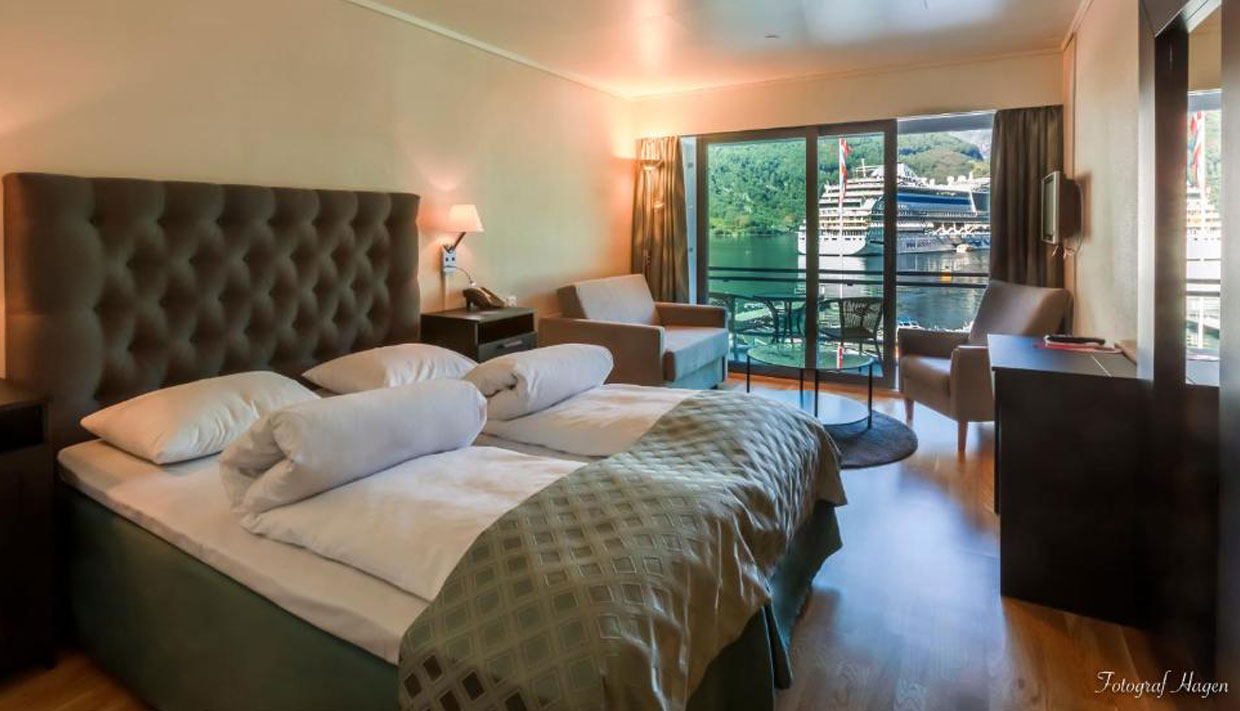 Superior Doppelzimmer mit Fjordblick und Balkon, inklusive Frhstck