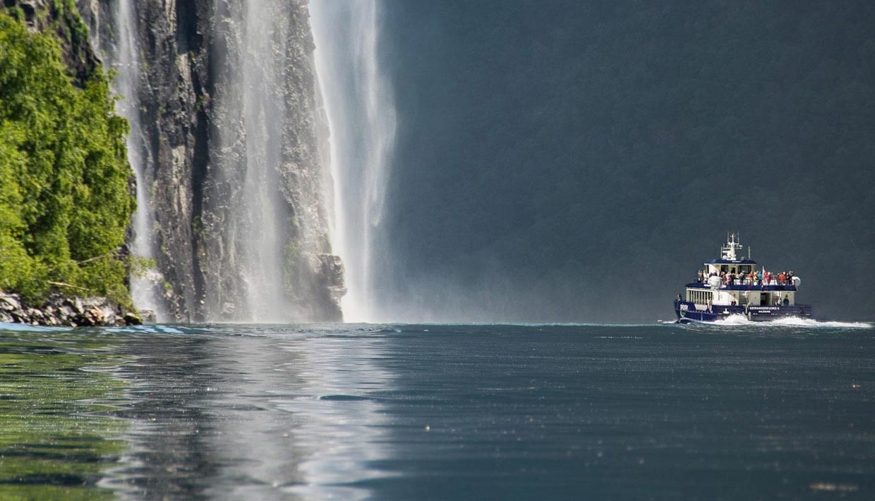 Fjord Cruise Ålesund - Geiranger